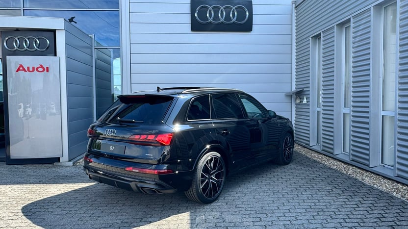 Q7 S line 50 TDI quattro tiptronic Icon képe