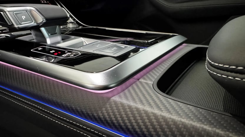 Q8 55 TFSI e quattro tiptronic képe