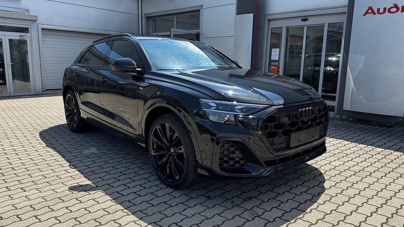 Q8 55 TFSI e quattro tiptronic képe