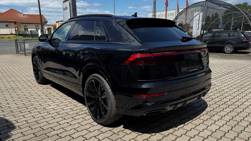 Q8 55 TFSI e quattro tiptronic képe