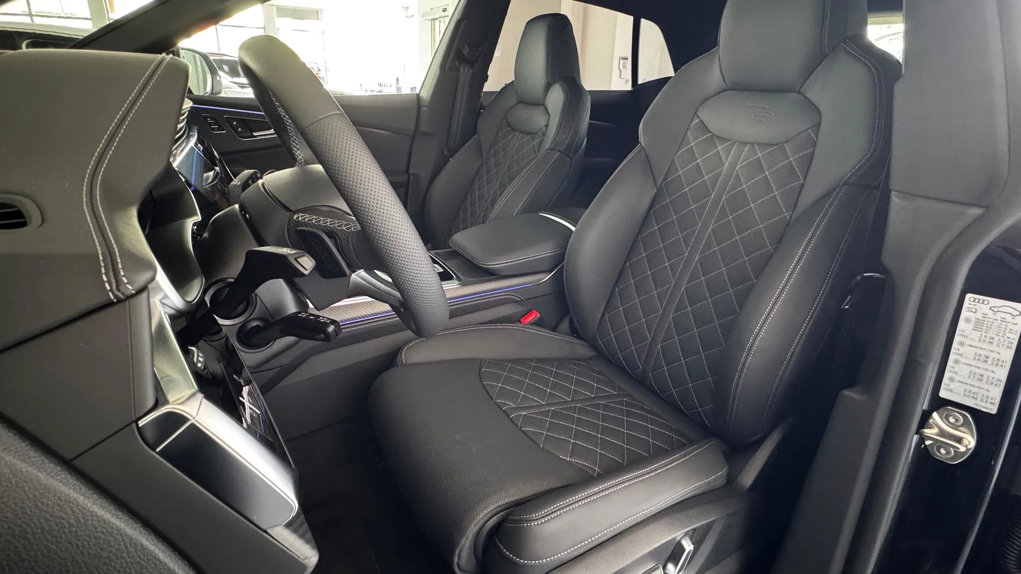 Q8 55 TFSI e quattro tiptronic képe