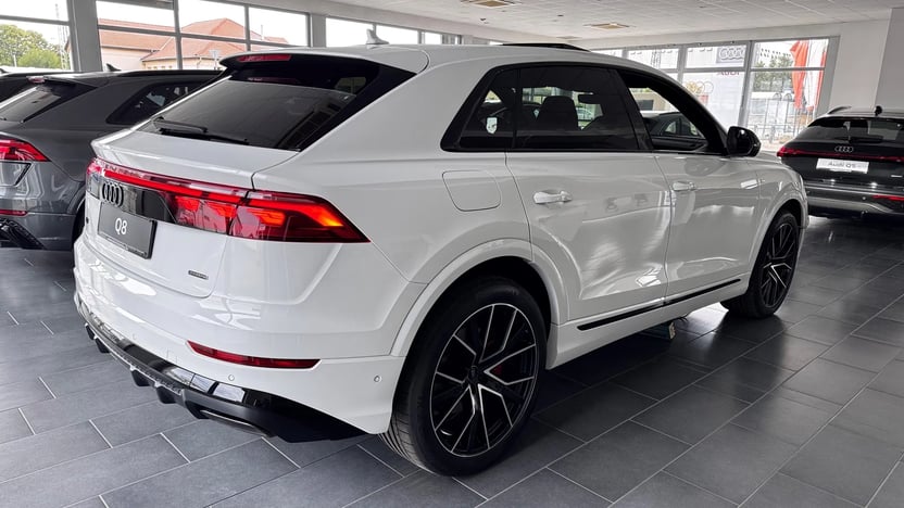 Q8 50 TDI quattro tiptronic képe