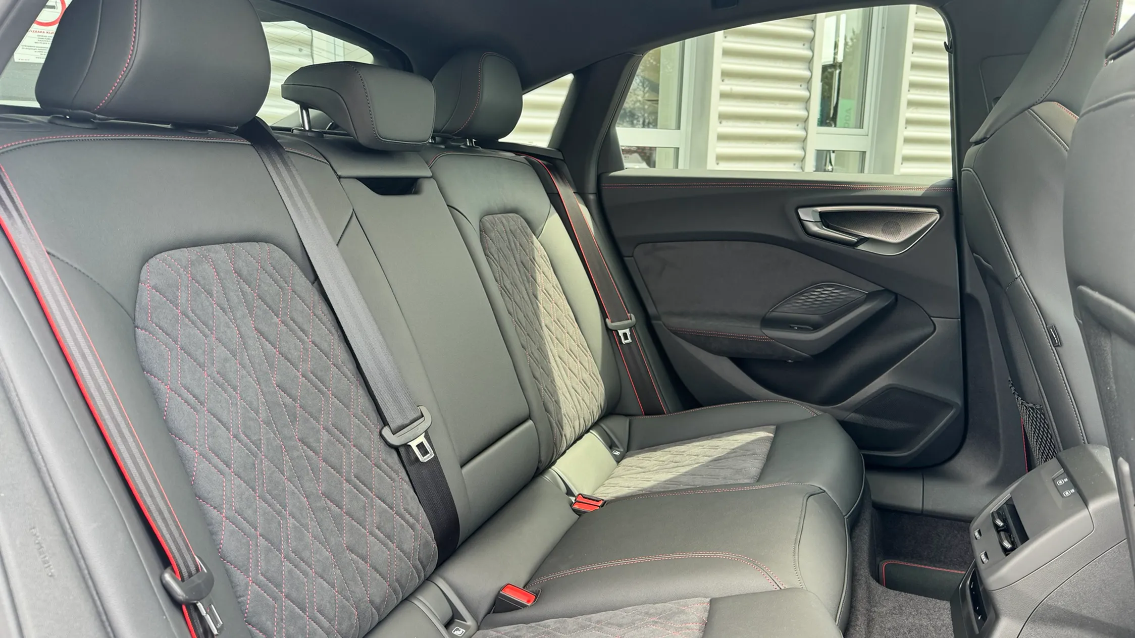 A5 Limousine 40 TFSI quattro S tronic képe