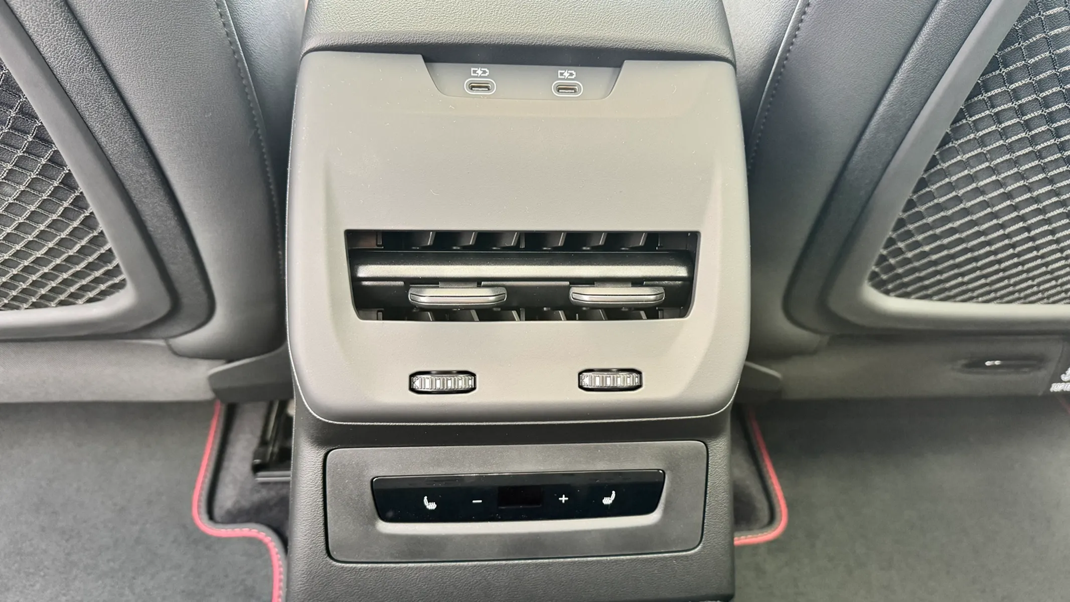 A5 Limousine 40 TFSI quattro S tronic képe