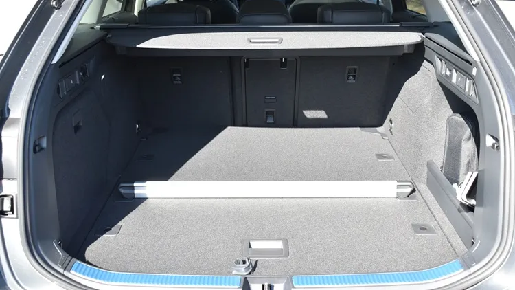 Superb Combi L&amp;K 2.0 TDI 4x4 DSG SCR képe