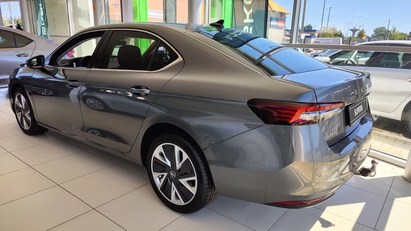 Superb Selection 2.0 TDI DSG SCR képe