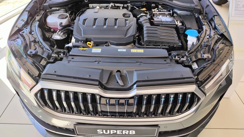Superb Selection 2.0 TDI DSG SCR képe