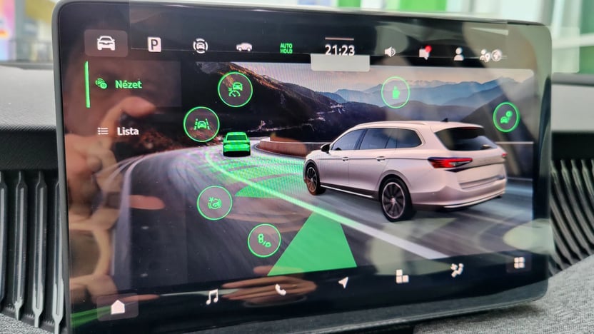 Superb Combi Selection 2.0 TDI DSG SCR képe