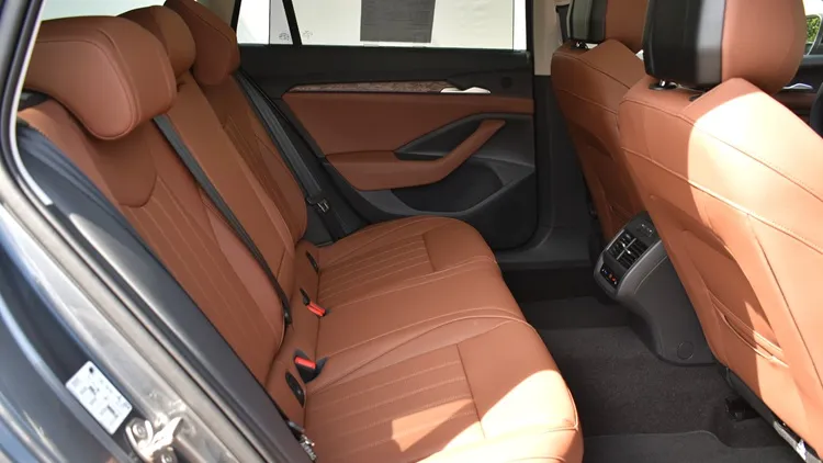 Superb Combi L&amp;K 2.0 TDI 4x4 DSG SCR képe