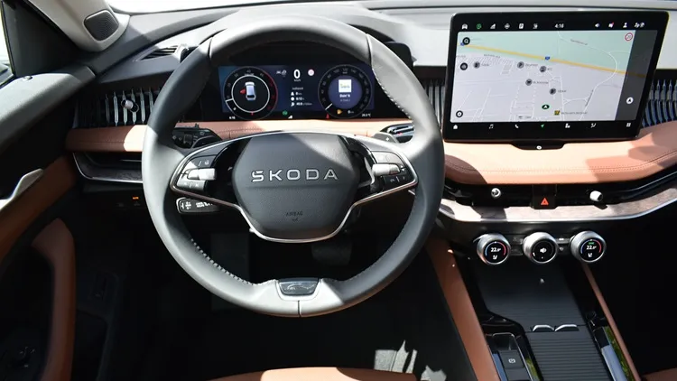 Superb Combi L&amp;K 2.0 TDI 4x4 DSG SCR képe