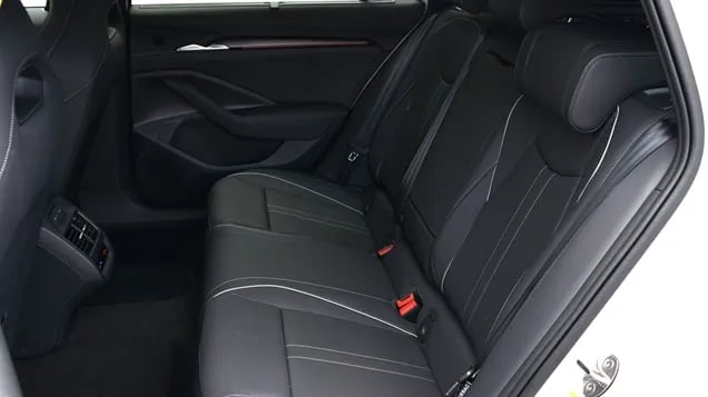 Superb Combi SL 2.0 TDI 4x4 DSG SCR képe