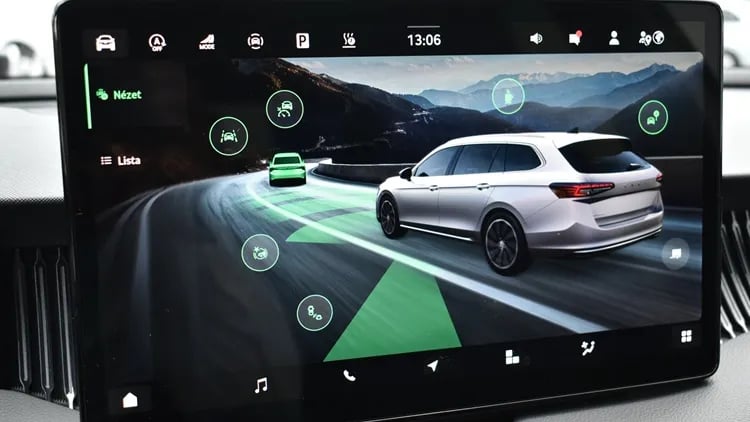 Superb Combi SL 2.0 TDI 4x4 DSG SCR képe