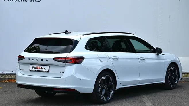 Superb Combi SL 2.0 TDI 4x4 DSG SCR képe