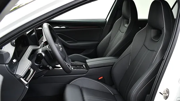 Superb Combi SL 2.0 TDI 4x4 DSG SCR képe