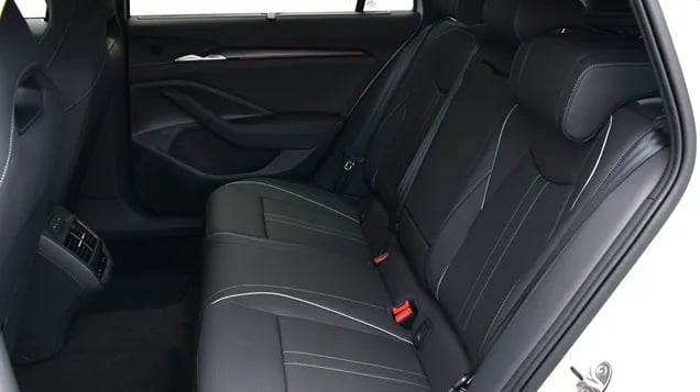 Superb Combi SL 2.0 TDI 4x4 DSG SCR képe