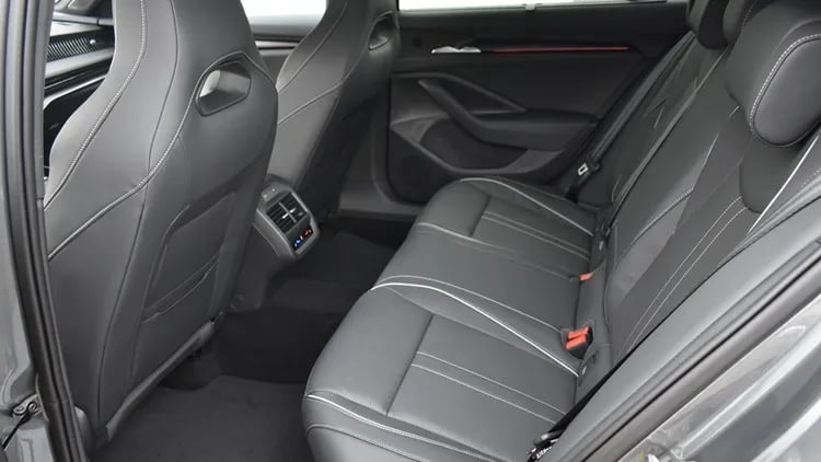 Superb Combi SL 2.0 TDI 4x4 DSG SCR képe