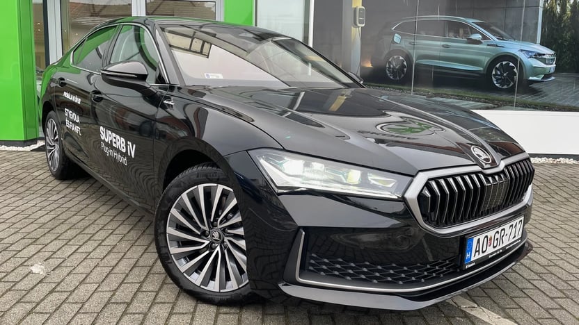 Superb L&amp;K 1.5 TSI DSG PHEV képe