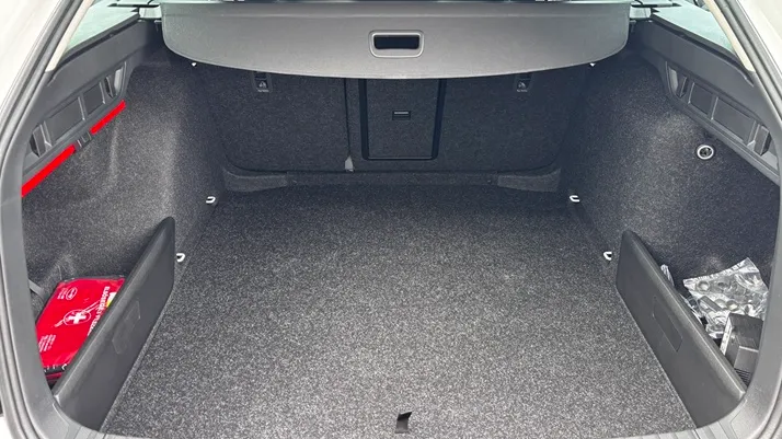 Octavia Combi Sel. 1.5 Tsi DSG mHEV ACT képe