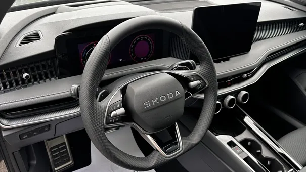 Superb Combi SportLine 1.5 TSI DSG PHEV képe