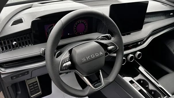Superb Combi SportLine 1.5 TSI DSG PHEV képe