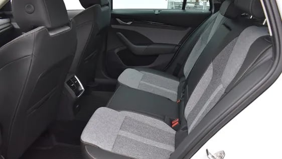 Octavia Combi Sel. 1.5 TSI DSG mHEV ACT képe