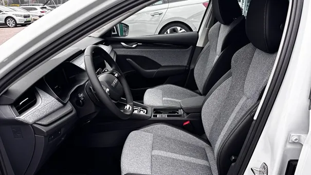 Octavia Combi Sel. 1.5 TSI DSG mHEV ACT képe