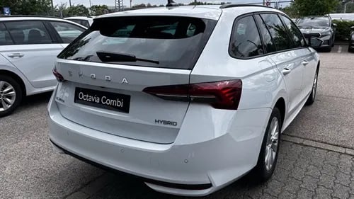 Octavia Combi Sel. 1.5 TSI DSG mHEV ACT képe