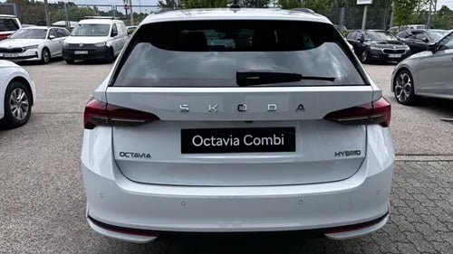 Octavia Combi Sel. 1.5 TSI DSG mHEV ACT képe