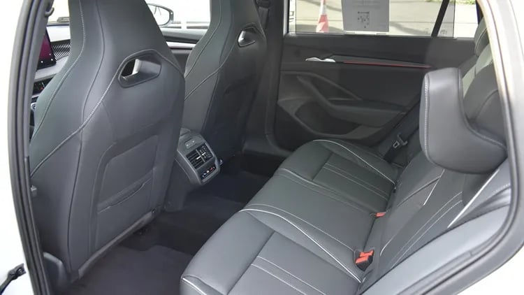 Superb Combi SL 2.0 TDI 4x4 DSG SCR képe