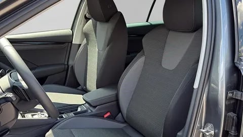 Octavia Combi Selection 2.0 TDI DSG SCR képe