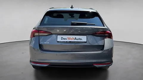 Octavia Combi Selection 2.0 TDI DSG SCR képe