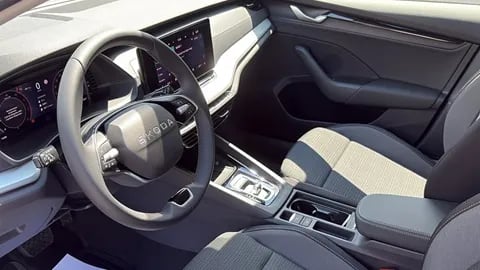 Octavia Combi Selection 2.0 TDI DSG SCR képe