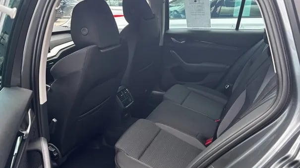 Octavia Combi Selection 2.0 TDI DSG SCR képe