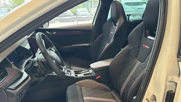Octavia Combi RS 2.0 TSI DSG képe