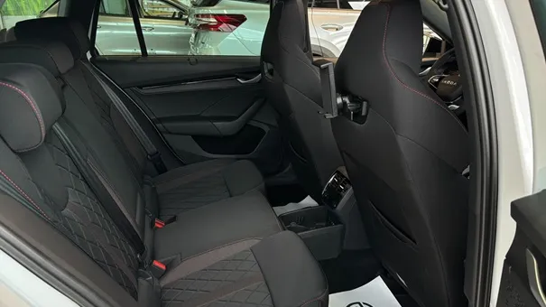 Octavia Combi RS 2.0 TSI DSG képe