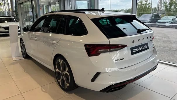 Octavia Combi RS 2.0 TSI DSG képe