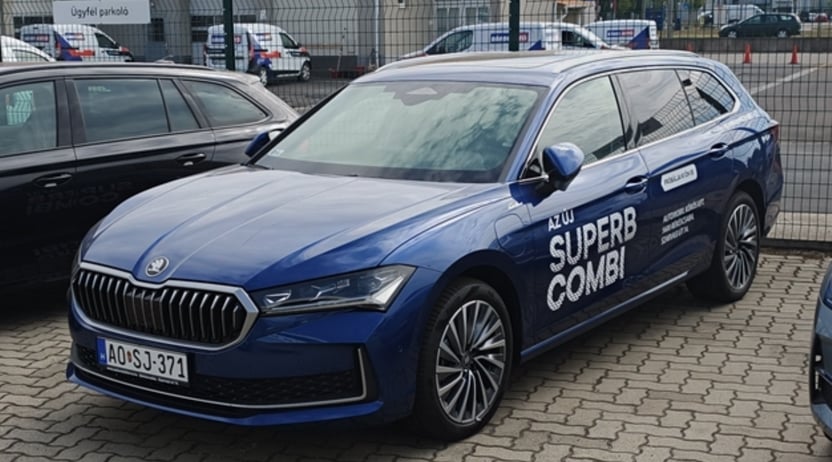 Superb Combi L&amp;K 1.5 TSI DSG PHEV képe