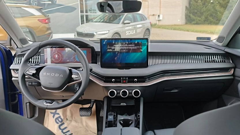 Superb Combi L&amp;K 1.5 TSI DSG PHEV képe