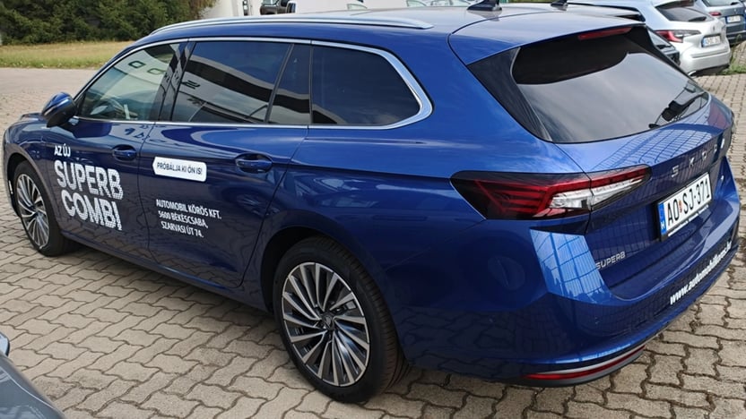 Superb Combi L&amp;K 1.5 TSI DSG PHEV képe