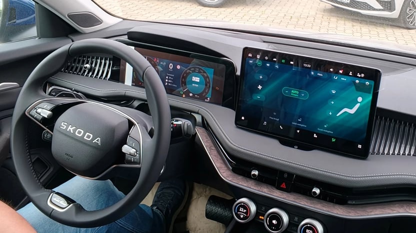 Superb Combi L&amp;K 1.5 TSI DSG PHEV képe