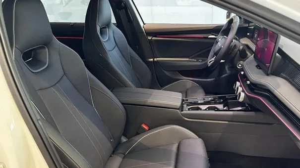 Superb Combi SL 2.0 TDI 4x4 DSG SCR képe