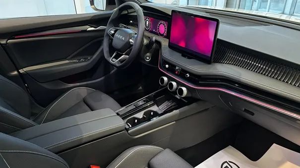 Superb Combi SL 2.0 TDI 4x4 DSG SCR képe