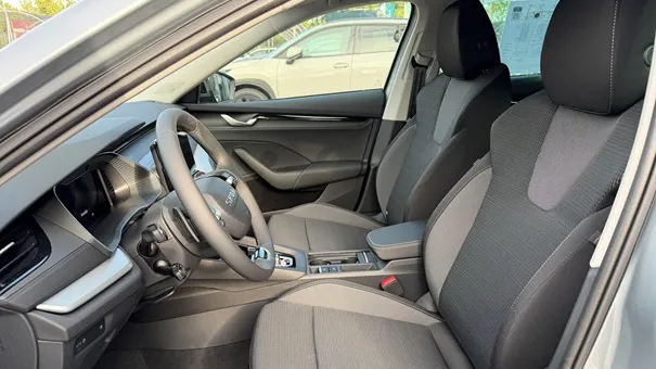 Octavia Combi Selection 2.0 TDI DSG SCR képe