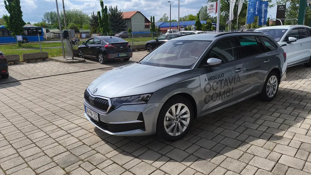 Octavia Combi Sel. 1.5 TSI DSG mHEV ACT képe