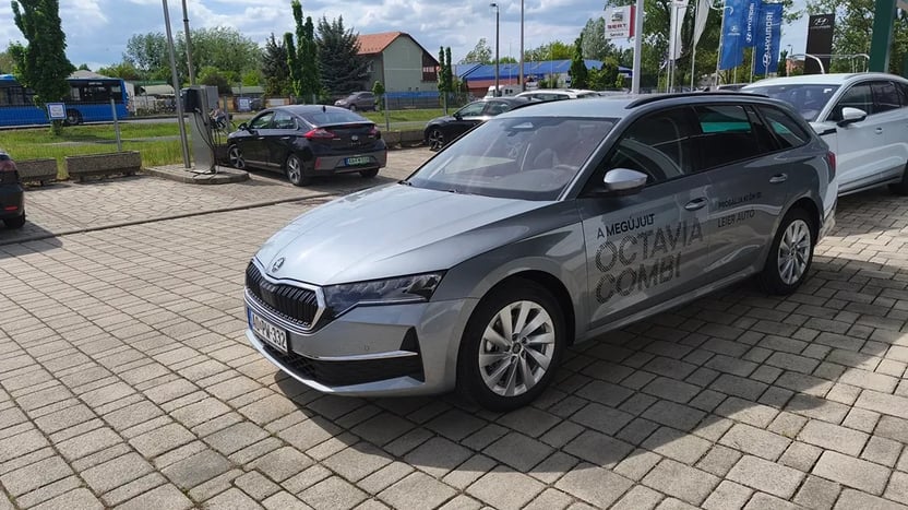 Octavia Combi Sel. 1.5 TSI DSG mHEV ACT képe