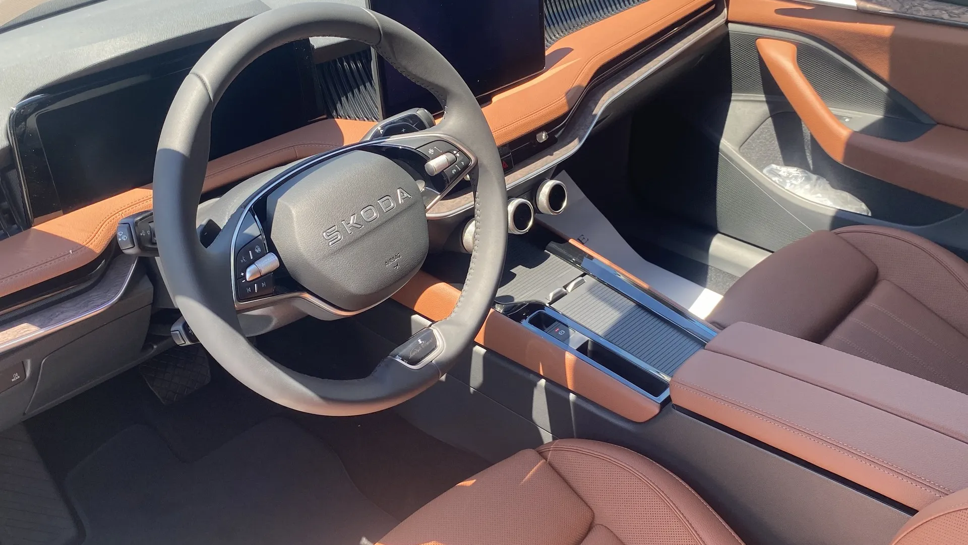 Superb L&amp;K 2.0 TDI DSG SCR képe