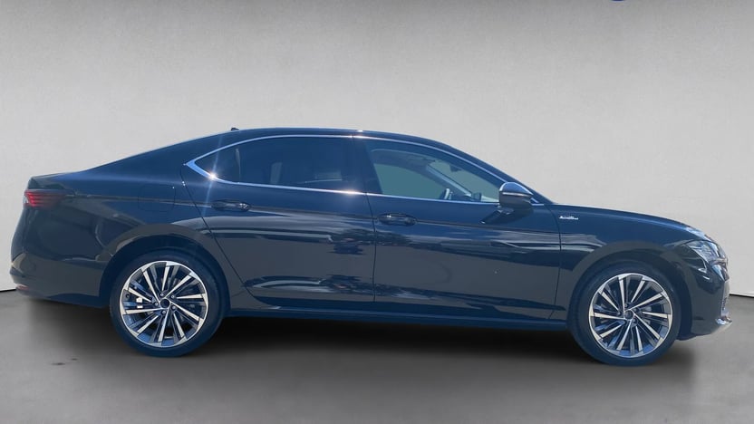 Superb L&amp;K 2.0 TDI DSG SCR képe