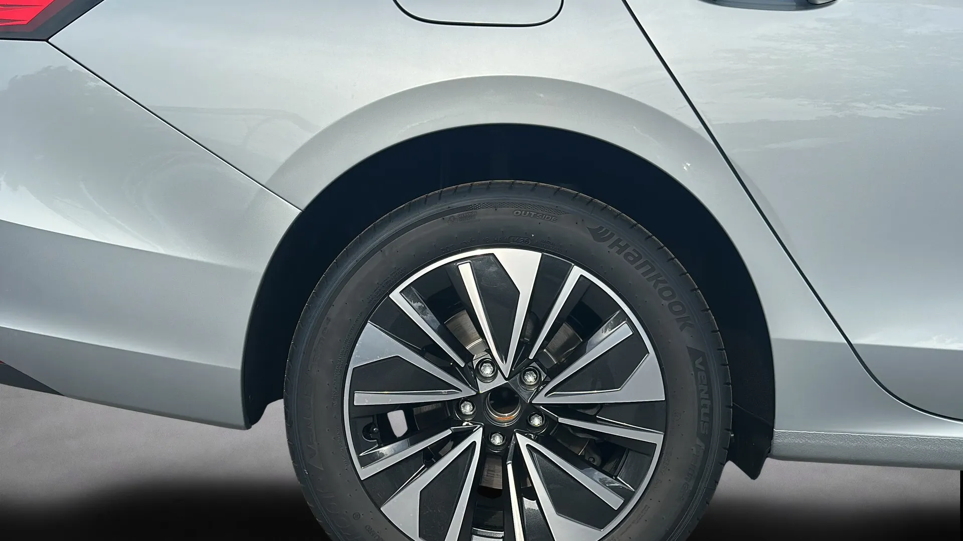 Superb Combi Selection 2.0 TDI DSG SCR képe