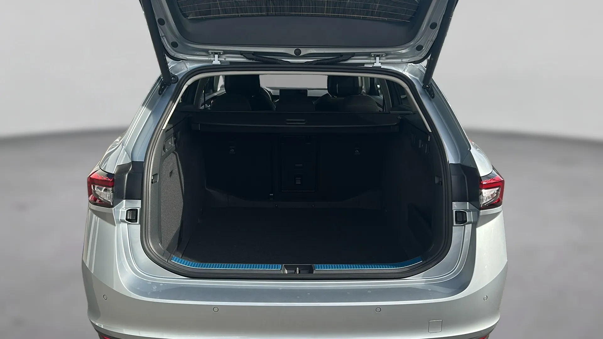 Superb Combi Selection 2.0 TDI DSG SCR képe