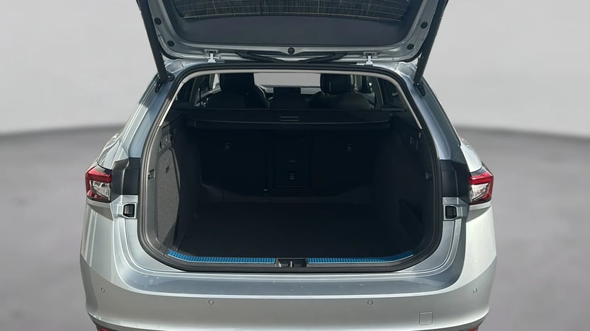 Superb Combi Selection 2.0 TDI DSG SCR képe